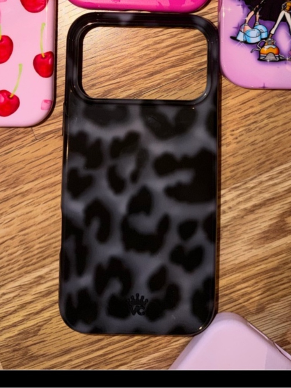 Velvet caviar iPhone 17 pro max leopard case